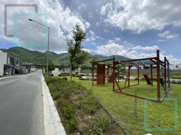 CASA EN VENTA PEDREGAL DE LA MONTAÑA ZONA CARRETERA NACIONAL MONTERREY