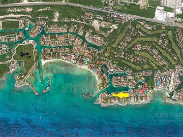 CONDOMINIO DE LUJO EN NUNAA, UNIDAD 201. MARINA PUERTO AVENTURAS, QUINTANA ROO