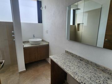 Casa en  Venta en Altozano Puerta del Sol  Fraccionamiento privado