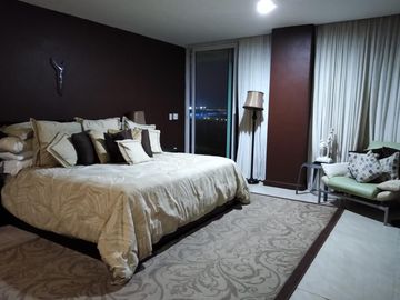 Departamento en VENTA de 287 m2 con vista al mar, sobre Blvd. Avila Camacho