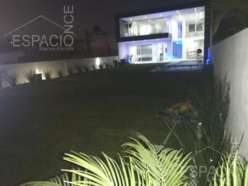 Casa - Fraccionamiento Burgos