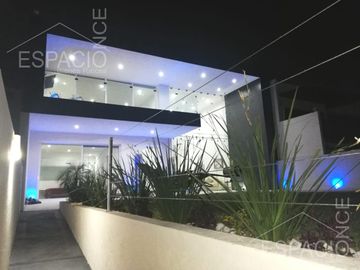 Casa - Fraccionamiento Burgos