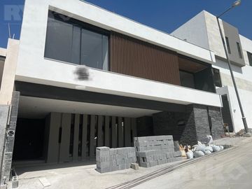 Casa - Fraccionamiento Aires del Vergel