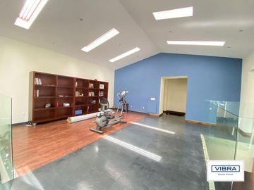 Magnífica residencia de lujo en Rancho San Francisco.