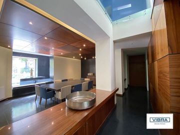 Magnífica residencia de lujo en Rancho San Francisco.