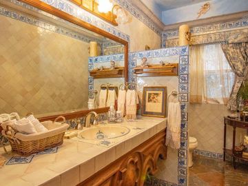 CASA EN VENTA FRACCIONAMIENTO TABACHINES