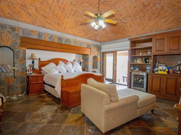 CASA EN VENTA FRACCIONAMIENTO TABACHINES