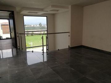VENTA DE CASA EN FRACCIONAMIENTO CONDADO DEL VALLE METEPEC