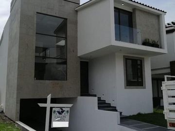 VENTA DE CASA EN FRACCIONAMIENTO CONDADO DEL VALLE METEPEC