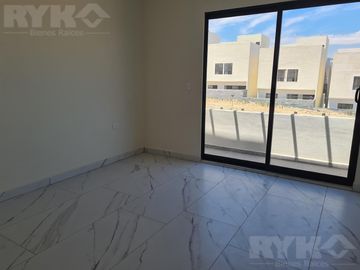 Casa en García, zona de Dominio Cumbres