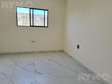 Casa en García, zona de Dominio Cumbres