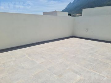 Casa en García, zona de Dominio Cumbres