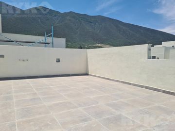 Casa en García, zona de Dominio Cumbres