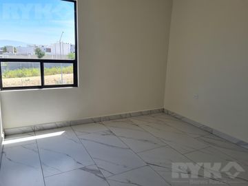 Casa en García, zona de Dominio Cumbres