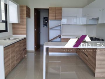 Fraccionamiento Alamosur -CARRETERA NACIONAL- Casa VENTA Santiago 330 m2, Nuevo León