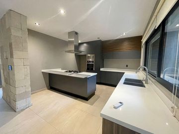 Oportunidad Casa en Venta en Campanario Norte con Roof y Terrreno excedente