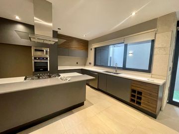 Oportunidad Casa en Venta en Campanario Norte con Roof y Terrreno excedente
