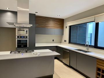 Oportunidad Casa en Venta en Campanario Norte con Roof y Terrreno excedente