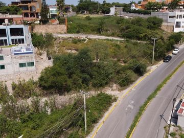 TERRENO EN VENTA CON VISTA AL LAGO