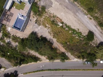 TERRENO EN VENTA CON VISTA AL LAGO