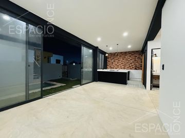 Casa en Lomas de Cortes