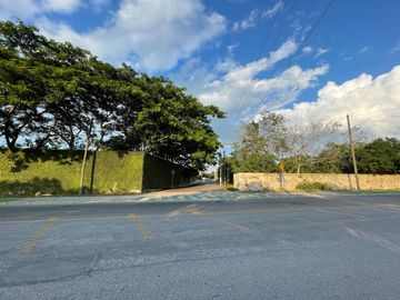 Terreno en venta en Mérida en privada residencial 30m de frente-La alborada