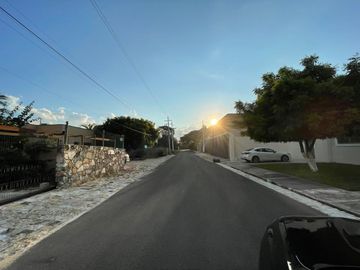 Terreno en venta en Mérida en privada residencial 30m de frente-La alborada