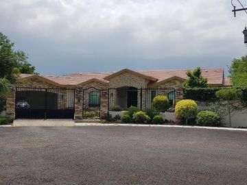 CASA EN VENTA EN CARRETERA NACIONAL LOS CRISTALES , MONTERREY N.L.