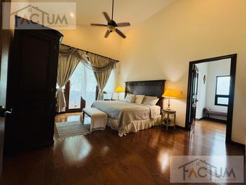 CASA EN VENTA EN CARRETERA NACIONAL LOS CRISTALES , MONTERREY N.L.