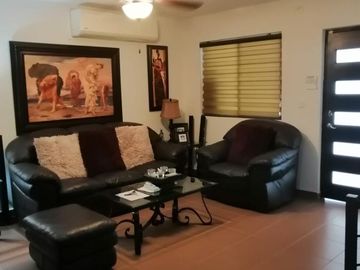 CASA EN VENTA EN COL. REAL DE CUMBRES, Monterrey N.L.