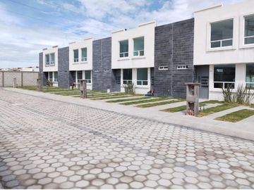VENTA casas de 3 recamaras en San Francisco Ocotlan,Puebla. Casa club y gym.