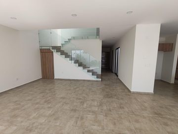 Casa Nueva en Venta en Lomas de Juriquilla