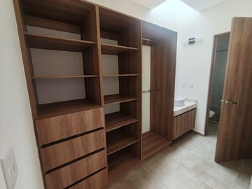 Casa Nueva en Venta en Lomas de Juriquilla