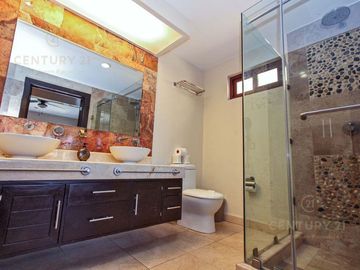 PENTHOUSE 3 HABITACIONES FRENTE AL MAR!! EL FARO PLAYA DEL CARMEN P3412