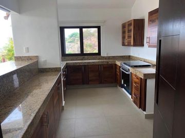 CASA EN VENTA EN CLUB CASA BLANCA ATIZAPAN