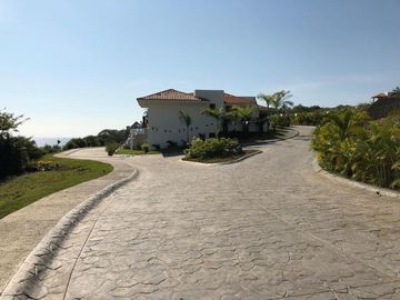 CASA EN VENTA EN CLUB CASA BLANCA ATIZAPAN