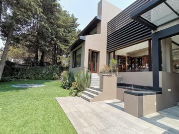 Moderna casa en Hacienda San Martín