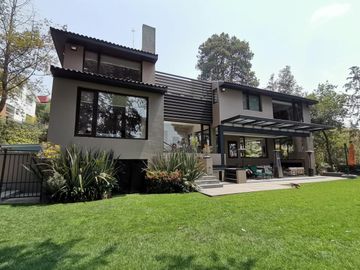 Moderna casa en Hacienda San Martín