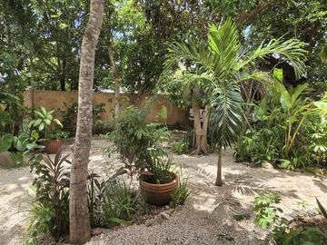 Encantadora Casa Rústica con Piscina y Jardín en Venta | Ek Balam, Yucatán