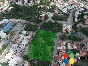 Lote multifamiliar (condominal) en Venta en SM 18, Cancún
