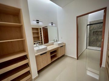 Casa en Fraccionamiento Burgos