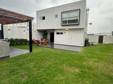 Casa en venta en  Bosque Esmeralda