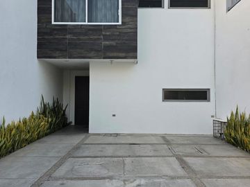 Casa en Real del Valle