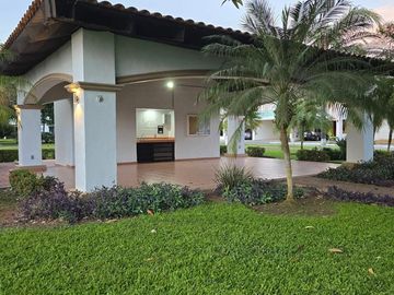 Casa en Real del Valle