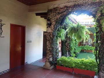 Casa estilo hacienda en Rancho Cortes, Cuernavaca, Morelos