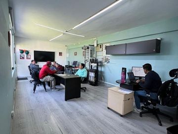 Oficina/ terreno en Venta