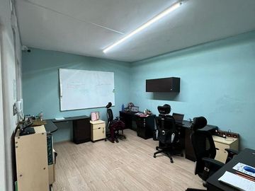 Oficina/ terreno en Venta