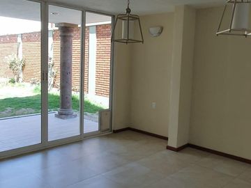 VENTA DE CASA MODELO VERONA EN RESIDENCIAL BOSQUE DE LAS FUENTES EN CALIMAYA