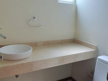 VENTA DE CASA MODELO VERONA EN RESIDENCIAL BOSQUE DE LAS FUENTES EN CALIMAYA