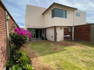 VENTA DE CASA MODELO VERONA EN RESIDENCIAL BOSQUE DE LAS FUENTES EN CALIMAYA